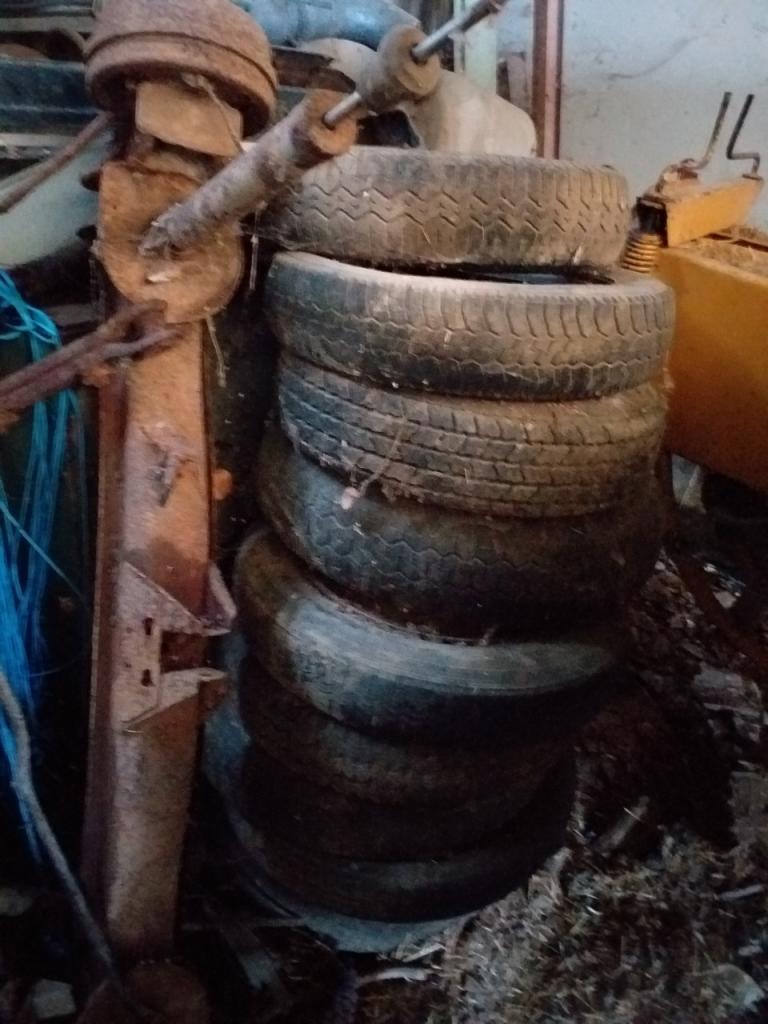 Train arriere RENAULT 12 (R12) LesAnciennes.com