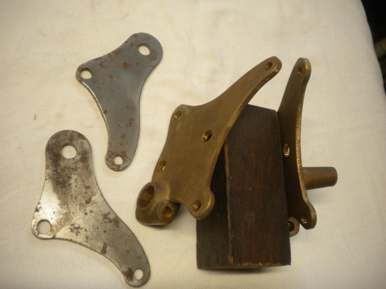 Pièces TERROT supports moteur 250 type M LesAnciennes.com