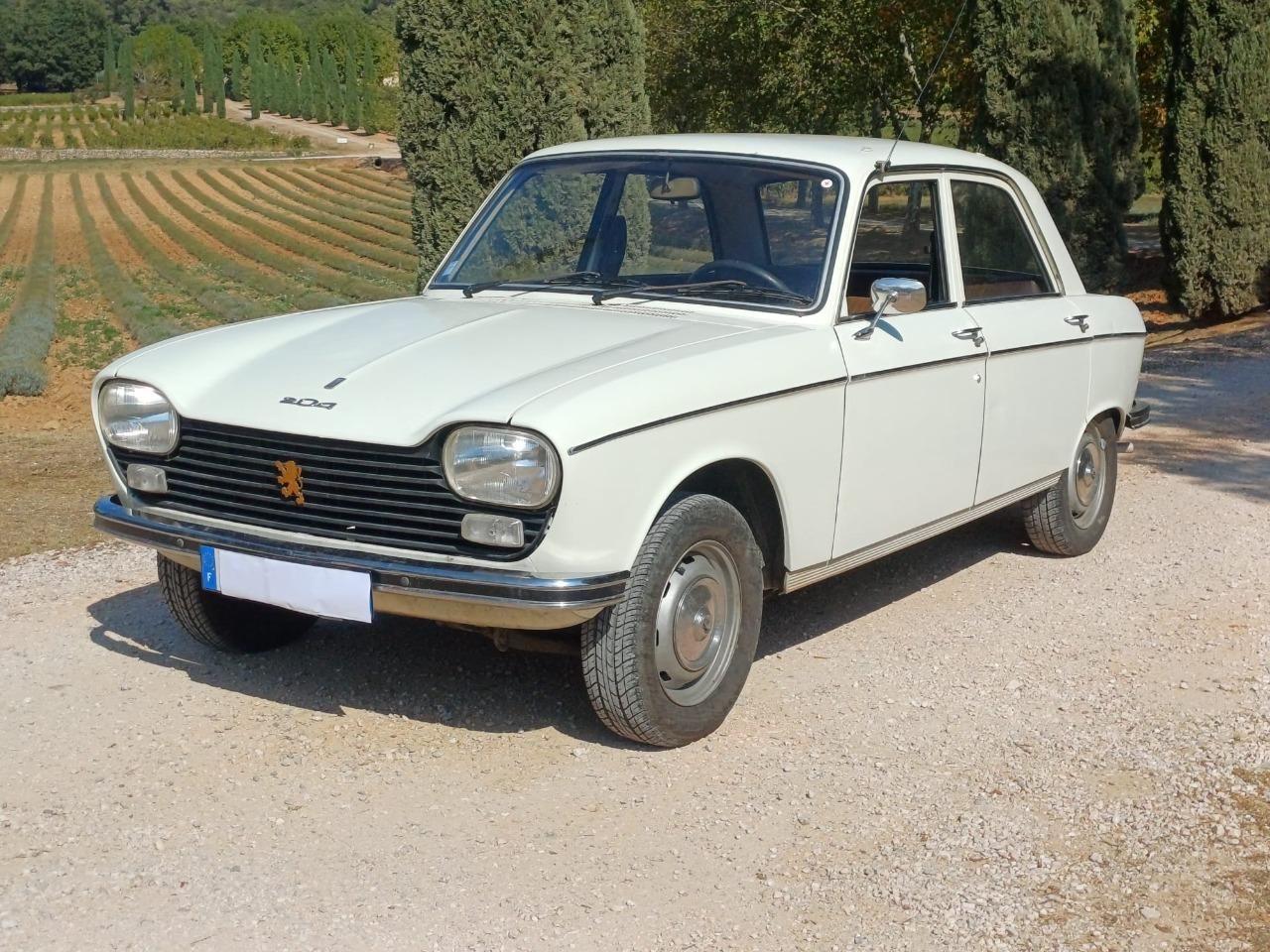 1975 PEUGEOT 204 LesAnciennes.com
