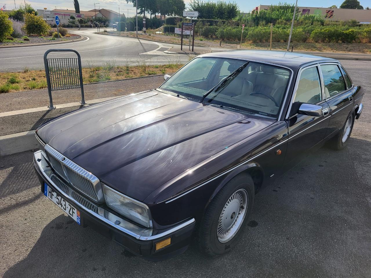 DAIMLER Double Six V12 6.0 litres - 1993 LesAnciennes.com