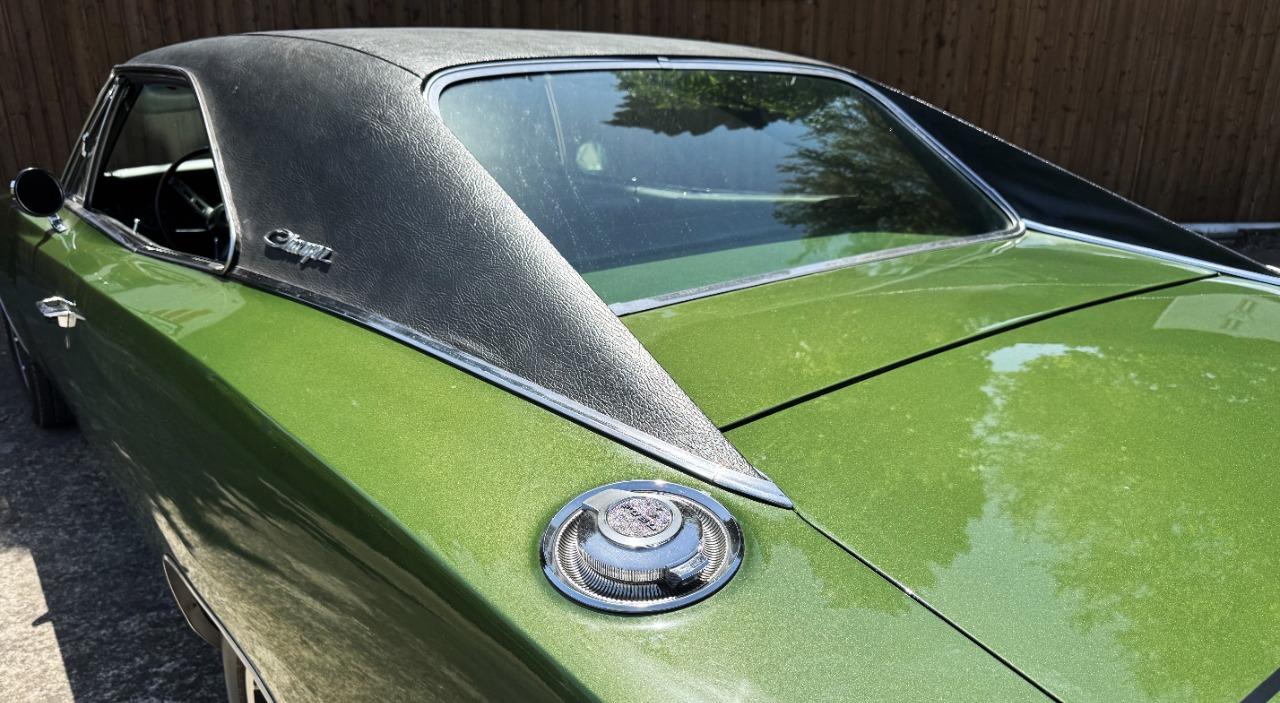 DODGE Charger B-BODY - 1969 LesAnciennes.com