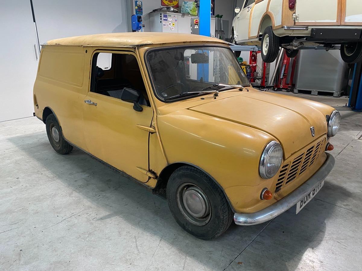 AUSTIN Mini Van 850 - 1978 LesAnciennes.com