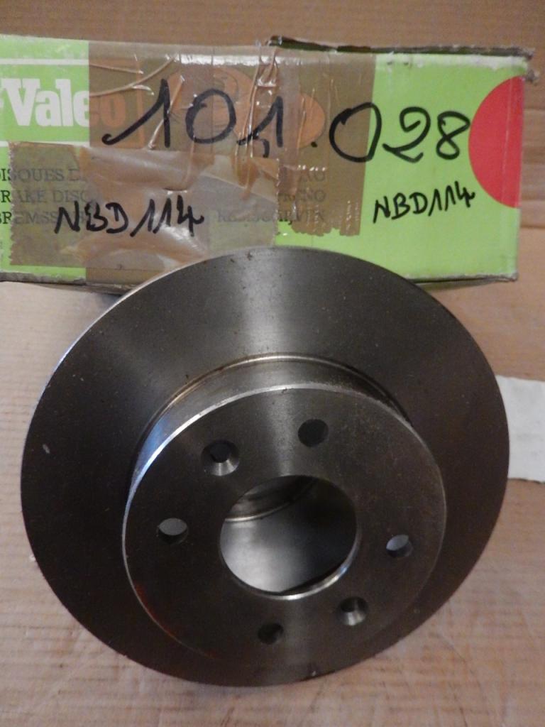 2 Disques de frein neufs RENAULT Fuego R18 LesAnciennes.com