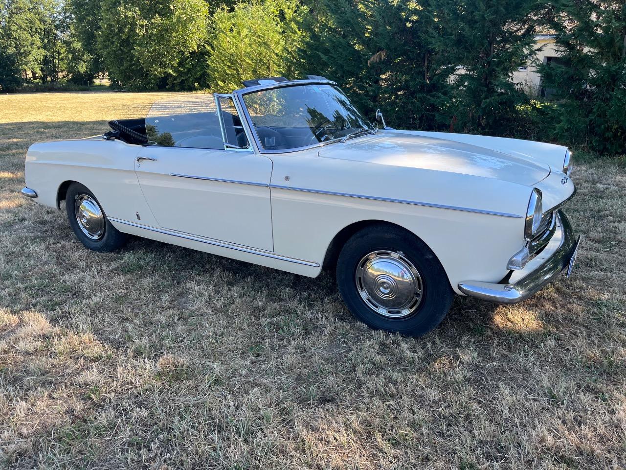 PEUGEOT 404 Cabriolet injection - 1966 LesAnciennes.com