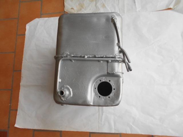Réservoir de carburant droite Ferrari Dino 246 GT LesAnciennes.com