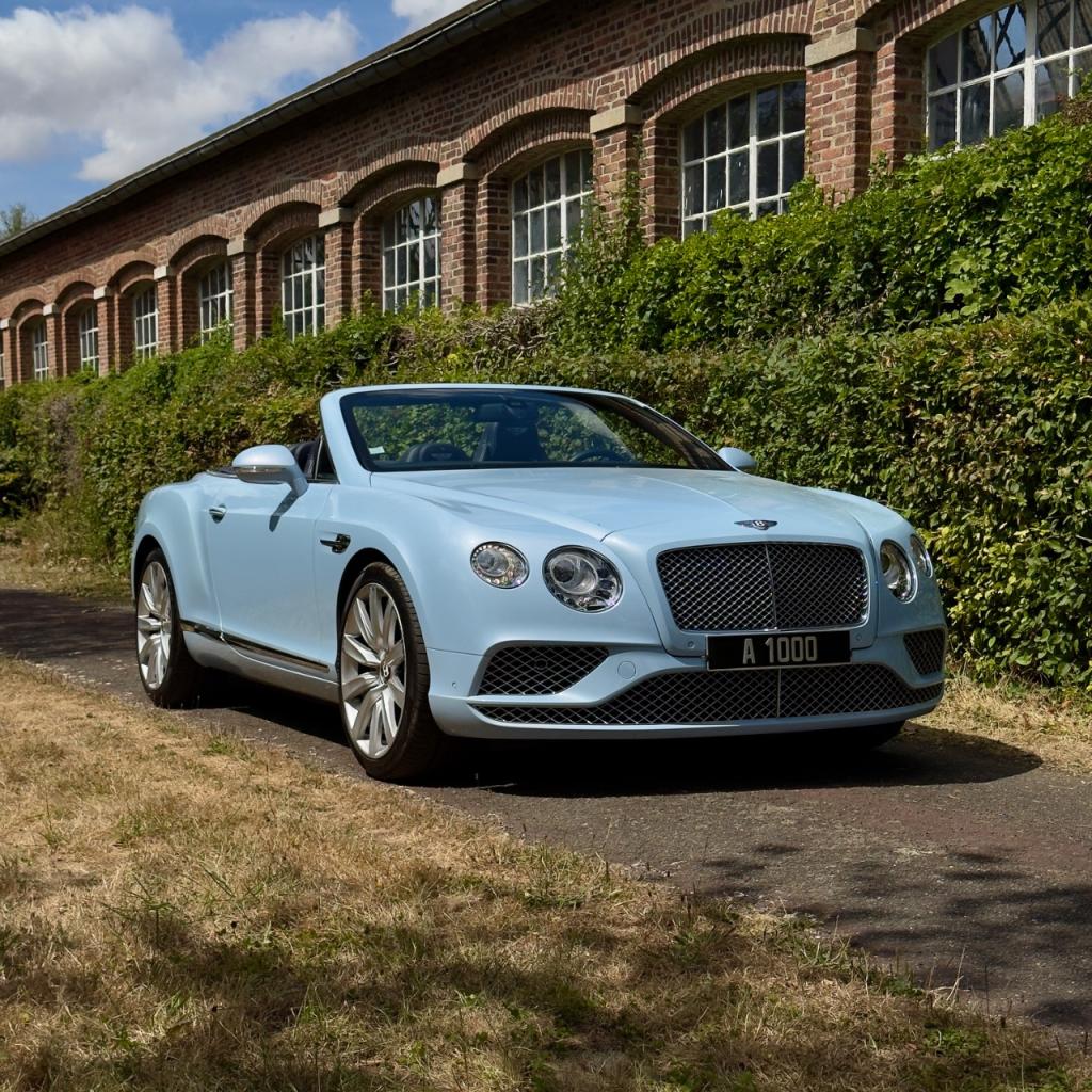 BENTLEY Continental GTC V8 LesAnciennes.com
