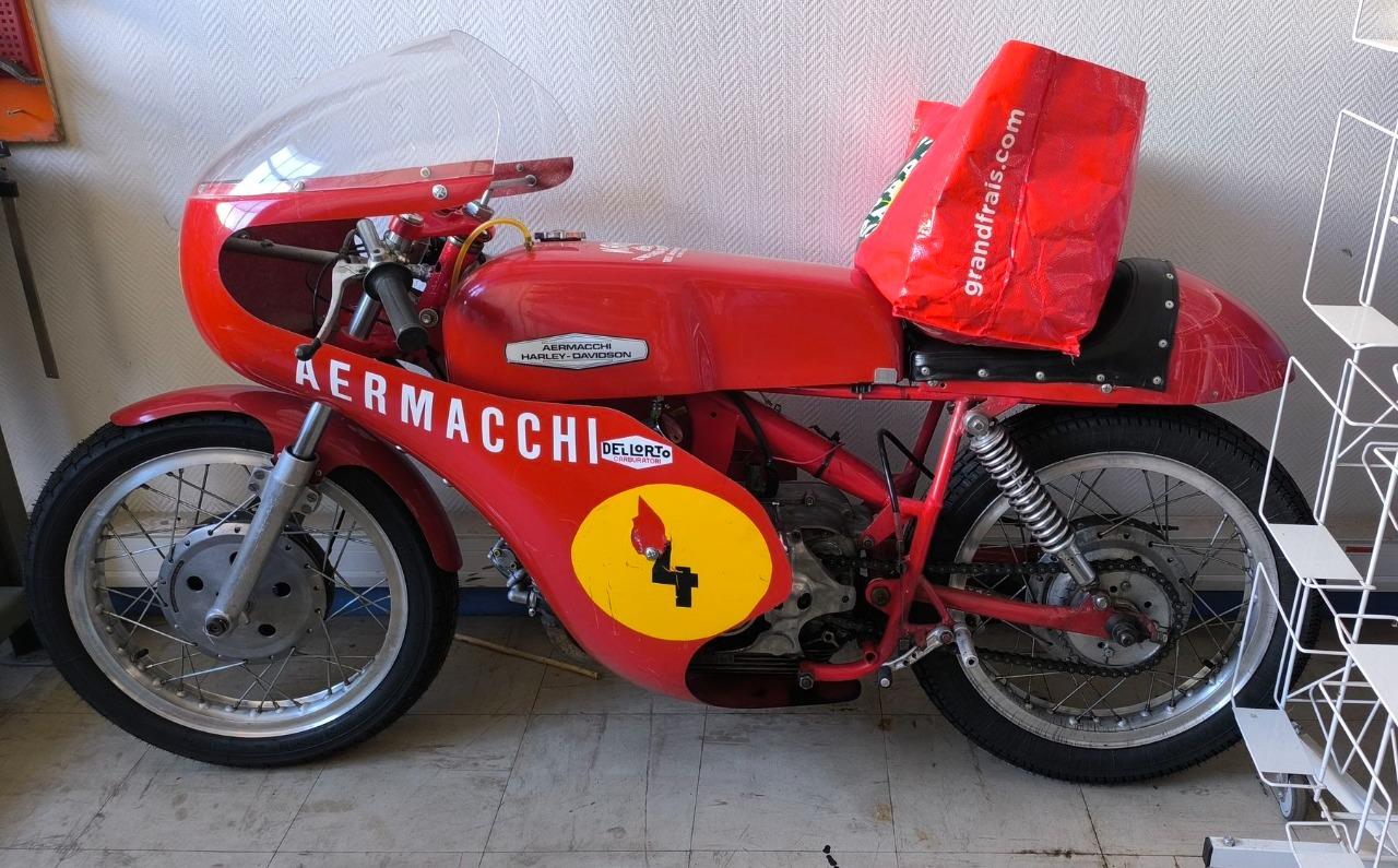 AERMACCHI 350 coursifiée ala verde ala d'oro - 19 LesAnciennes.com