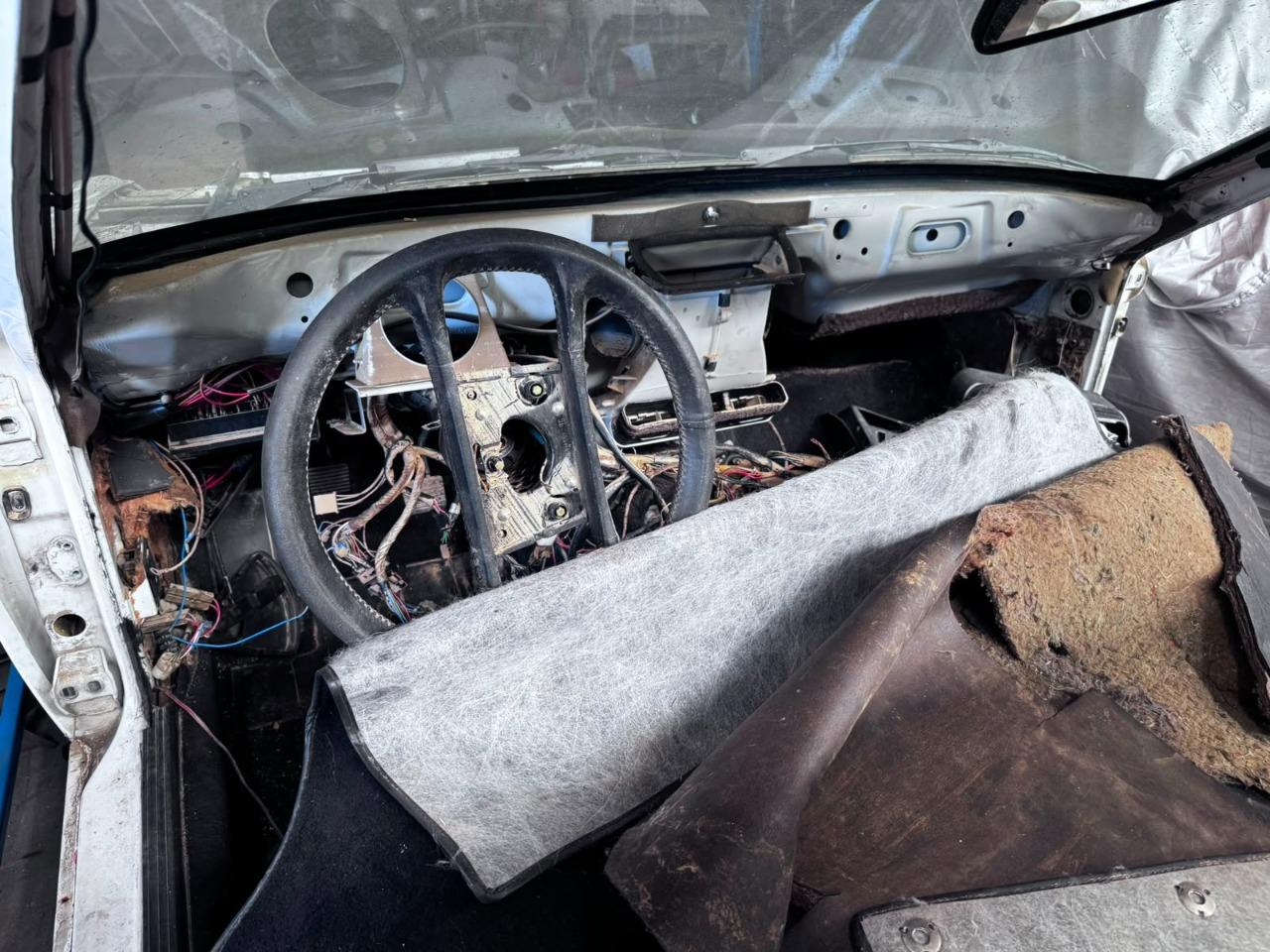 PORSCHE 944 - 1984 LesAnciennes.com