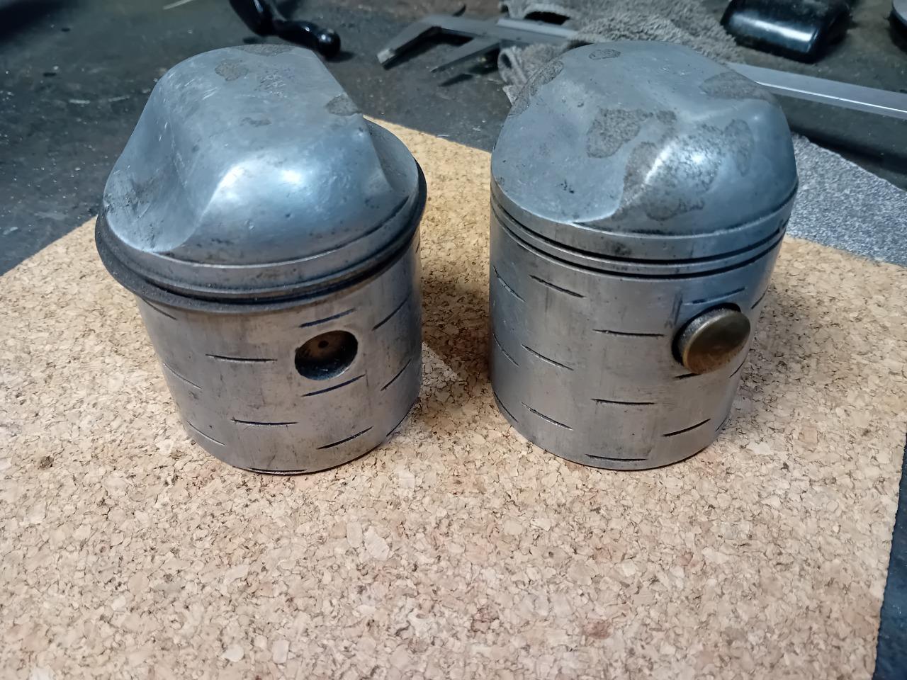Pistons SCOTT Flying Squirrel LesAnciennes.com