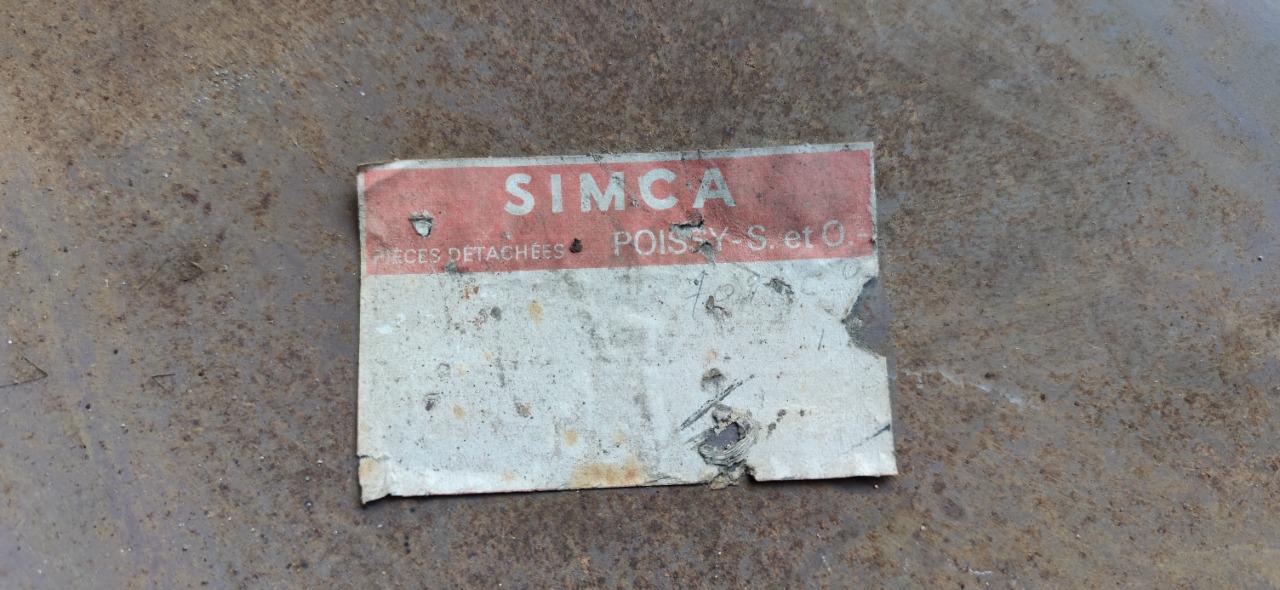 Aile arrière droite SIMCA Ariane LesAnciennes.com