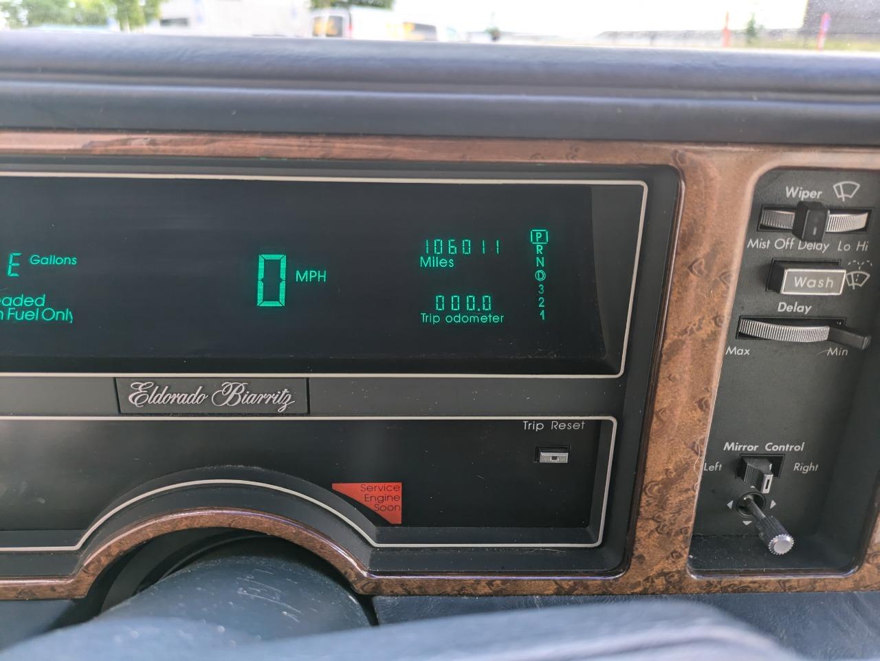 CADILLAC Eldorado biartitz coupé - 1990 LesAnciennes.com