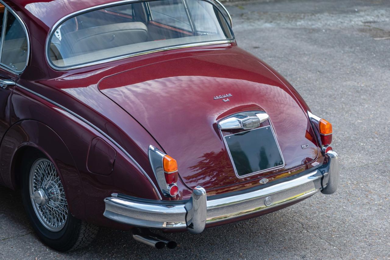 JAGUAR MK2 3.4L - 1967 LesAnciennes.com