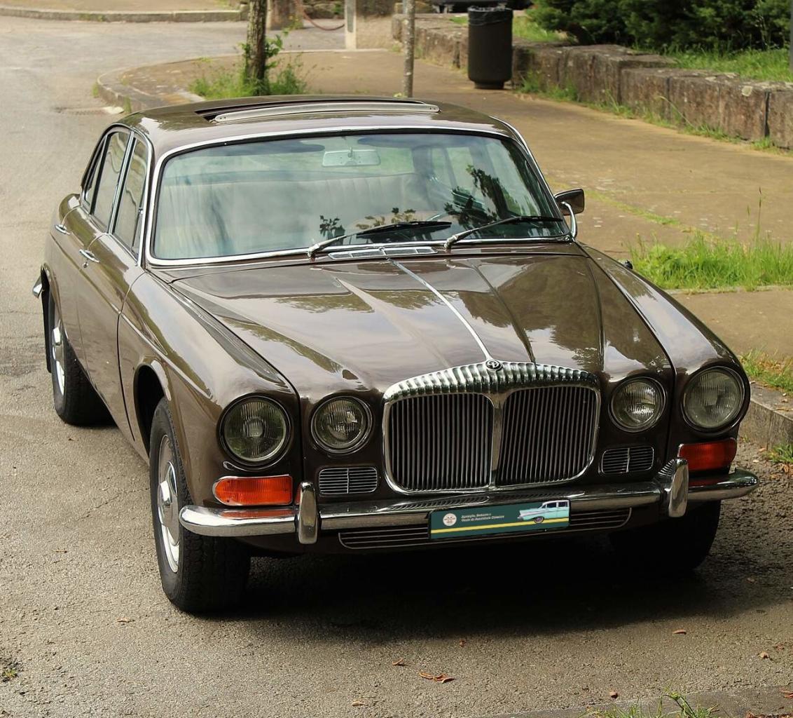 DAIMLER Sovereign 4.2 S1 - 1969 LesAnciennes.com