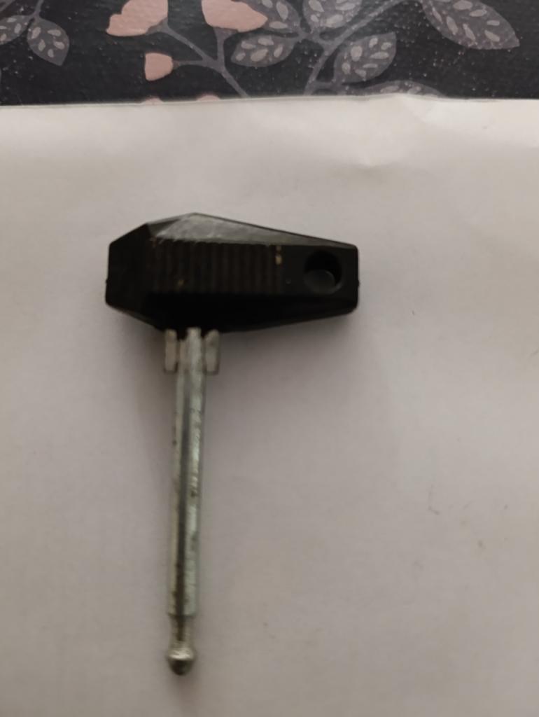 Clé APRILIA Autres Autres LesAnciennes.com