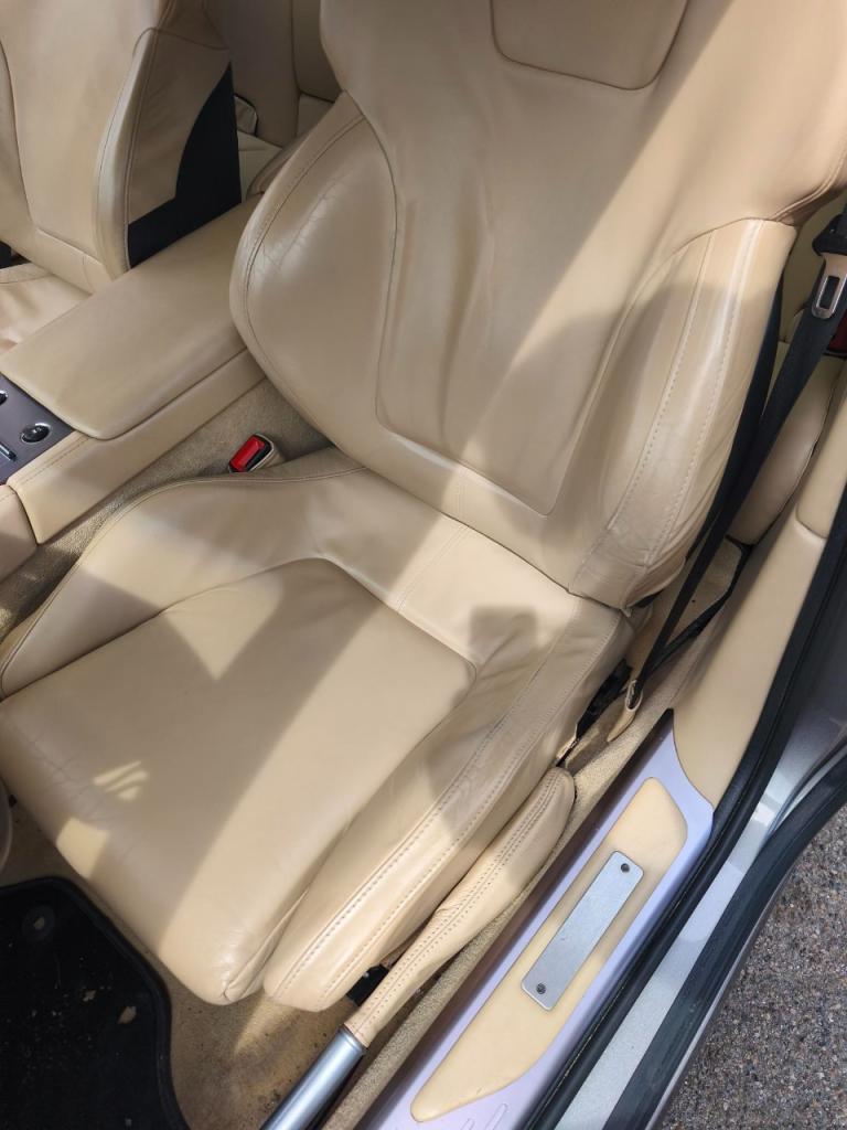 ASTON MARTIN DB9 COUPE COUPE V12 6 LITRES - 2004 LesAnciennes.com