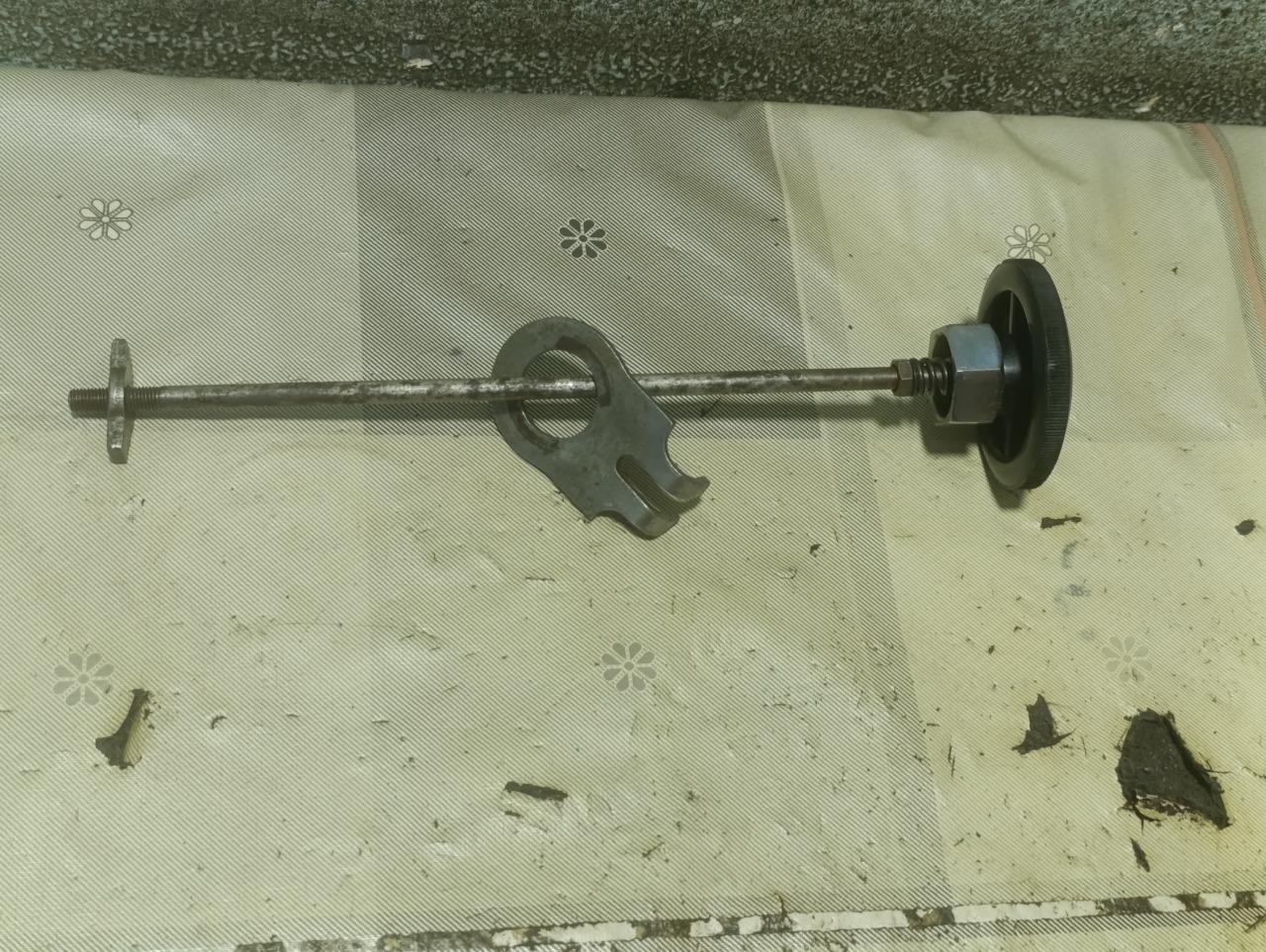Frein de direction Ducati 125, 160, 175, 200, 250 LesAnciennes.com