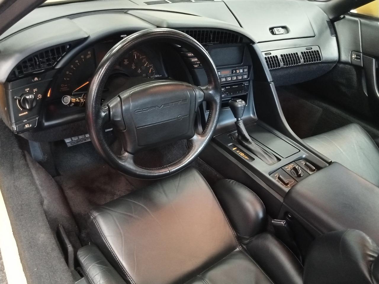 CHEVROLET Corvette LT1 - 1992 LesAnciennes.com