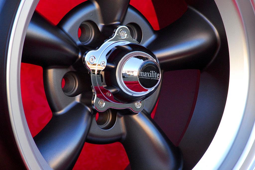 1 pc. jante Ford Torq Thrust 8x15 ET0 Mustang Falc LesAnciennes.com