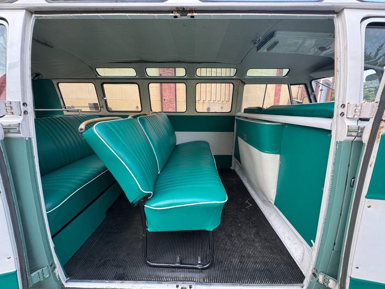 VOLKSWAGEN Combi T1 21 fenêtres - 1964 LesAnciennes.com