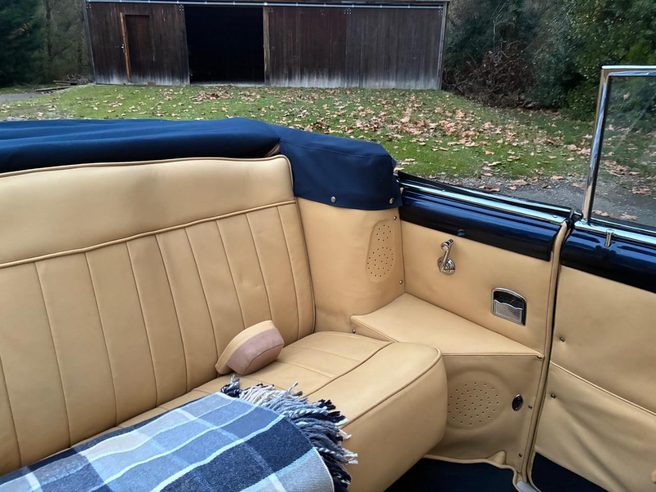 BUICK Super Convertible - 1948 LesAnciennes.com