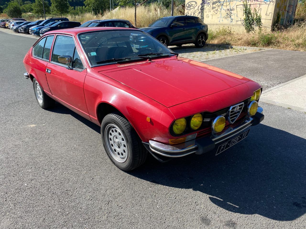 ALFA ROMEO Alfetta GTV - 1980 LesAnciennes.com