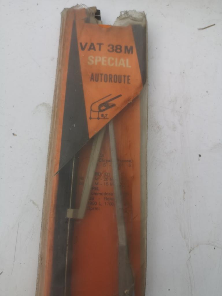Pièces SIMCA 1301 essuie glace LesAnciennes.com