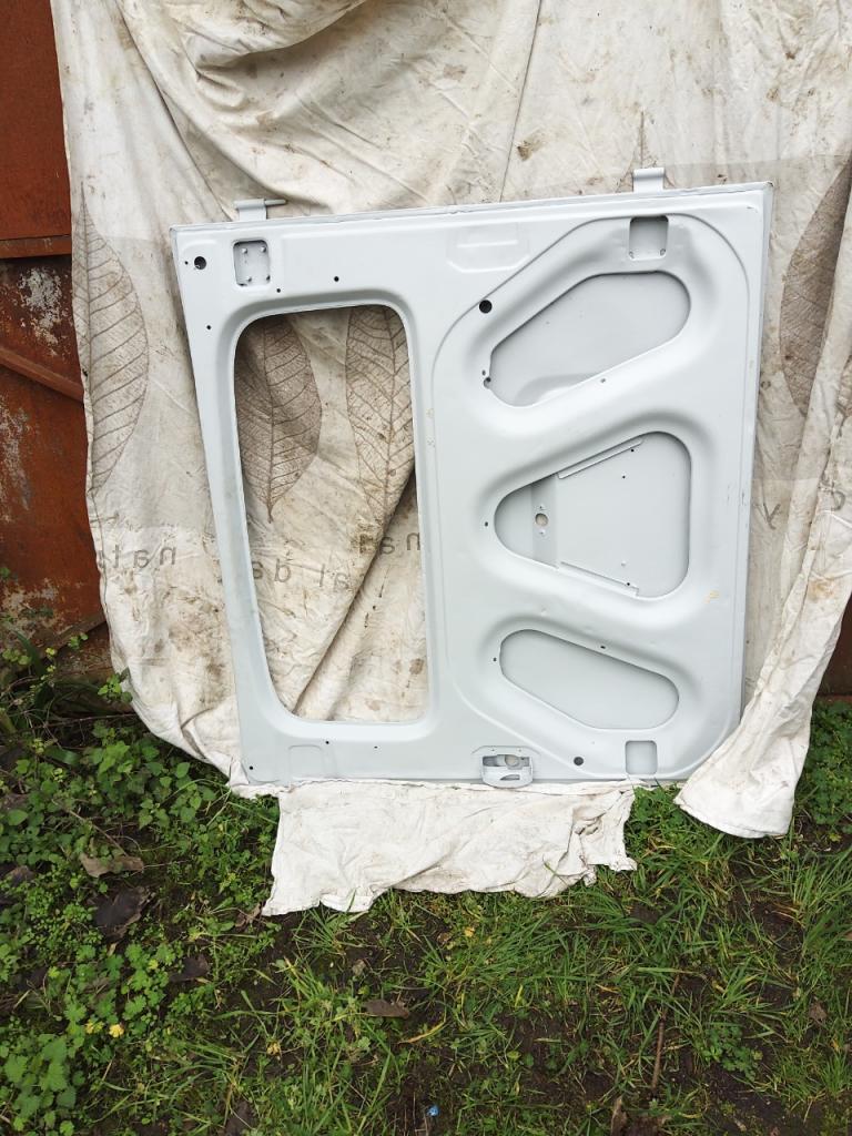 Porte RENAULT 4L (R4L) LesAnciennes.com