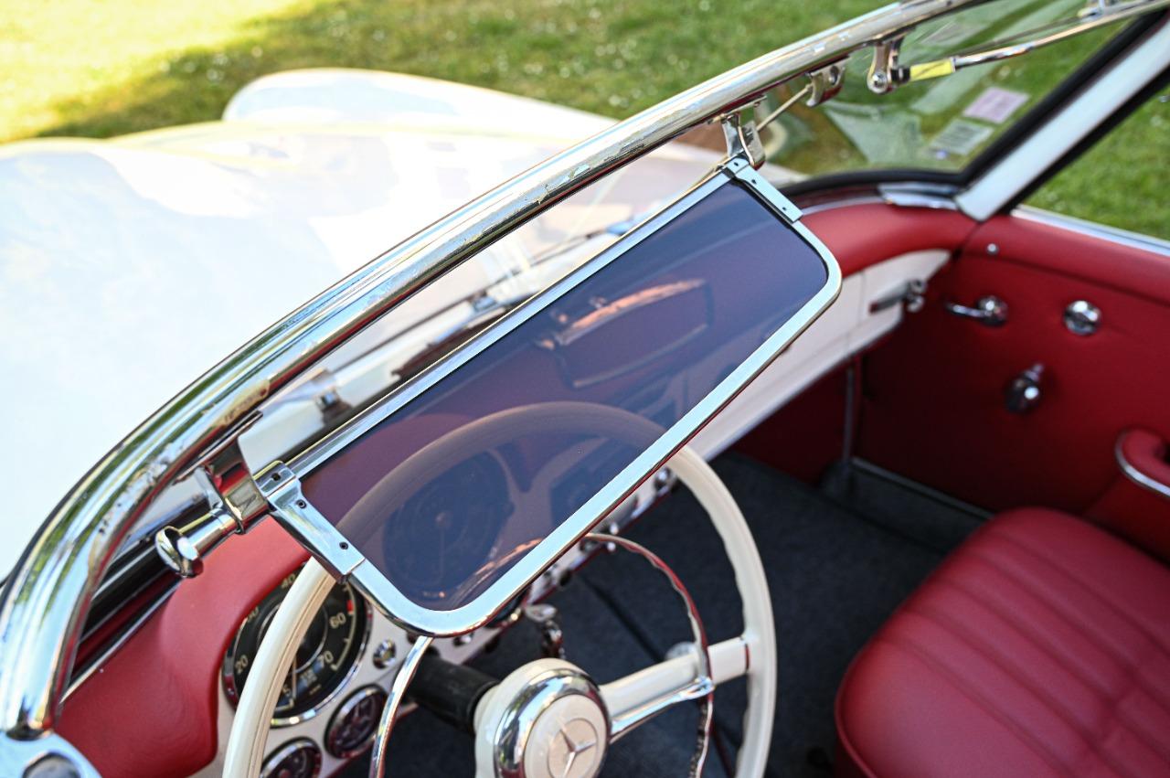 MERCEDES 190 SL Cabriolet - 1960 LesAnciennes.com