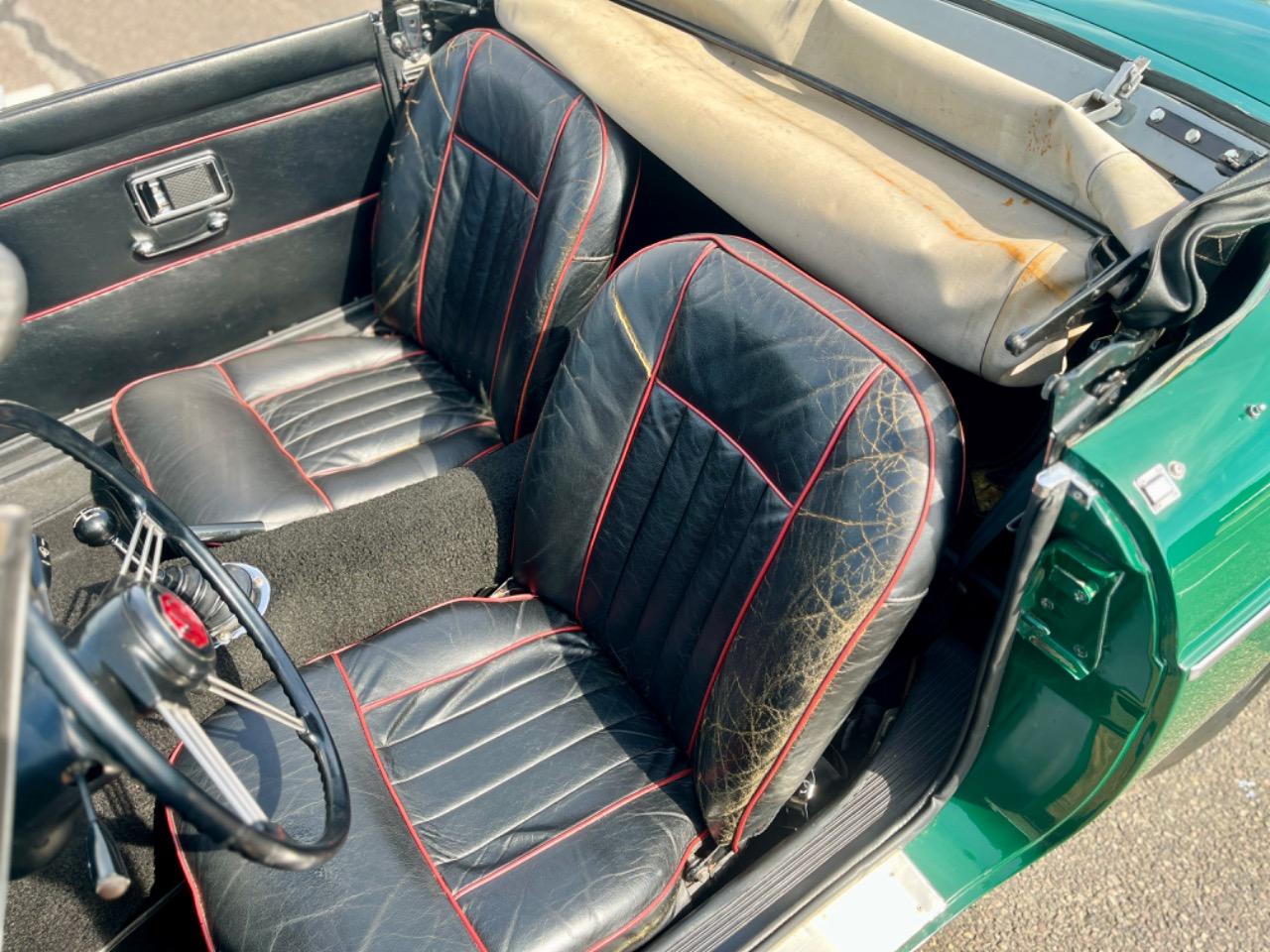 MG MGB - 1969 LesAnciennes.com