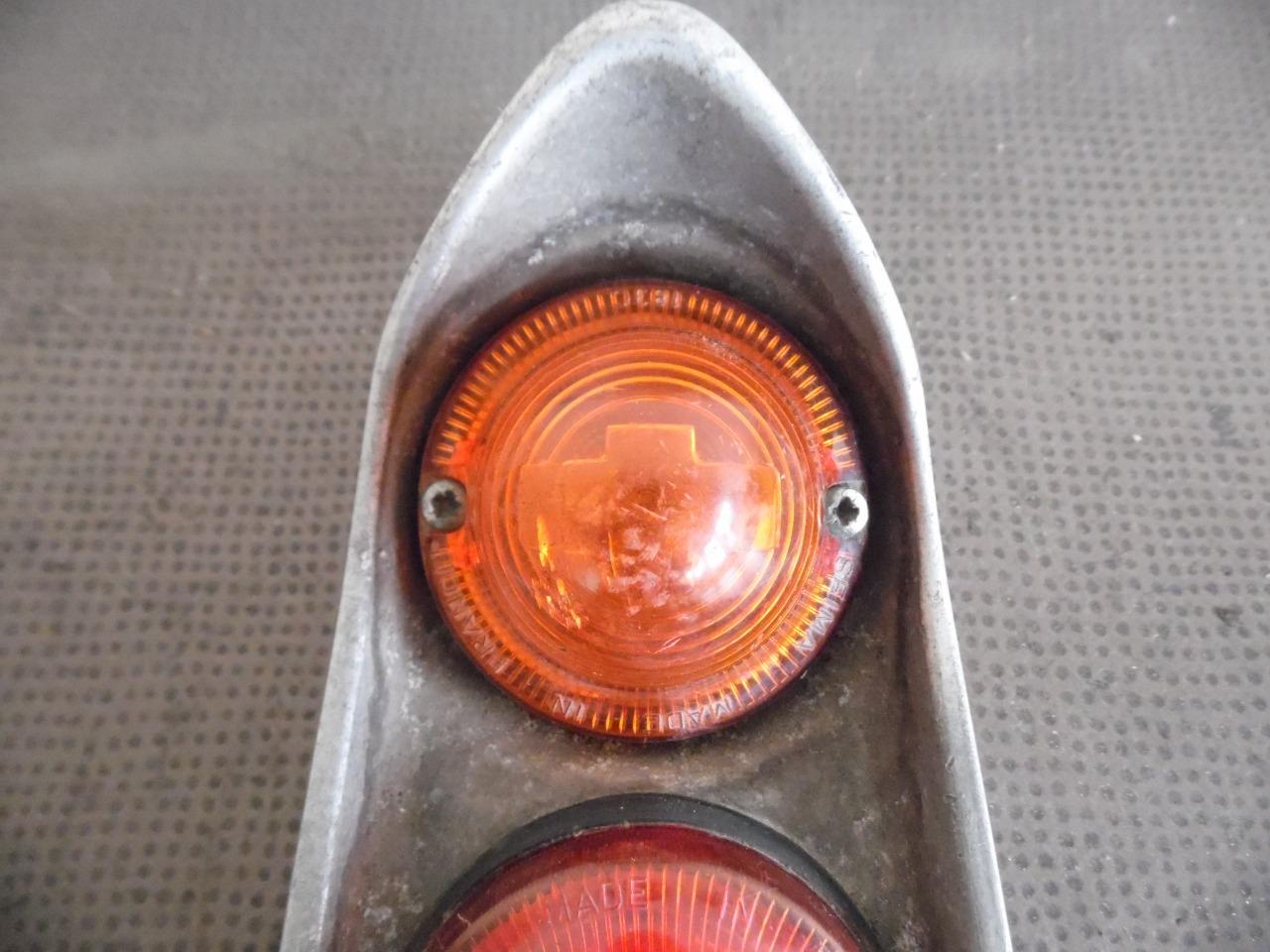 Feu arriere CITROEN ID / DS Break LesAnciennes.com