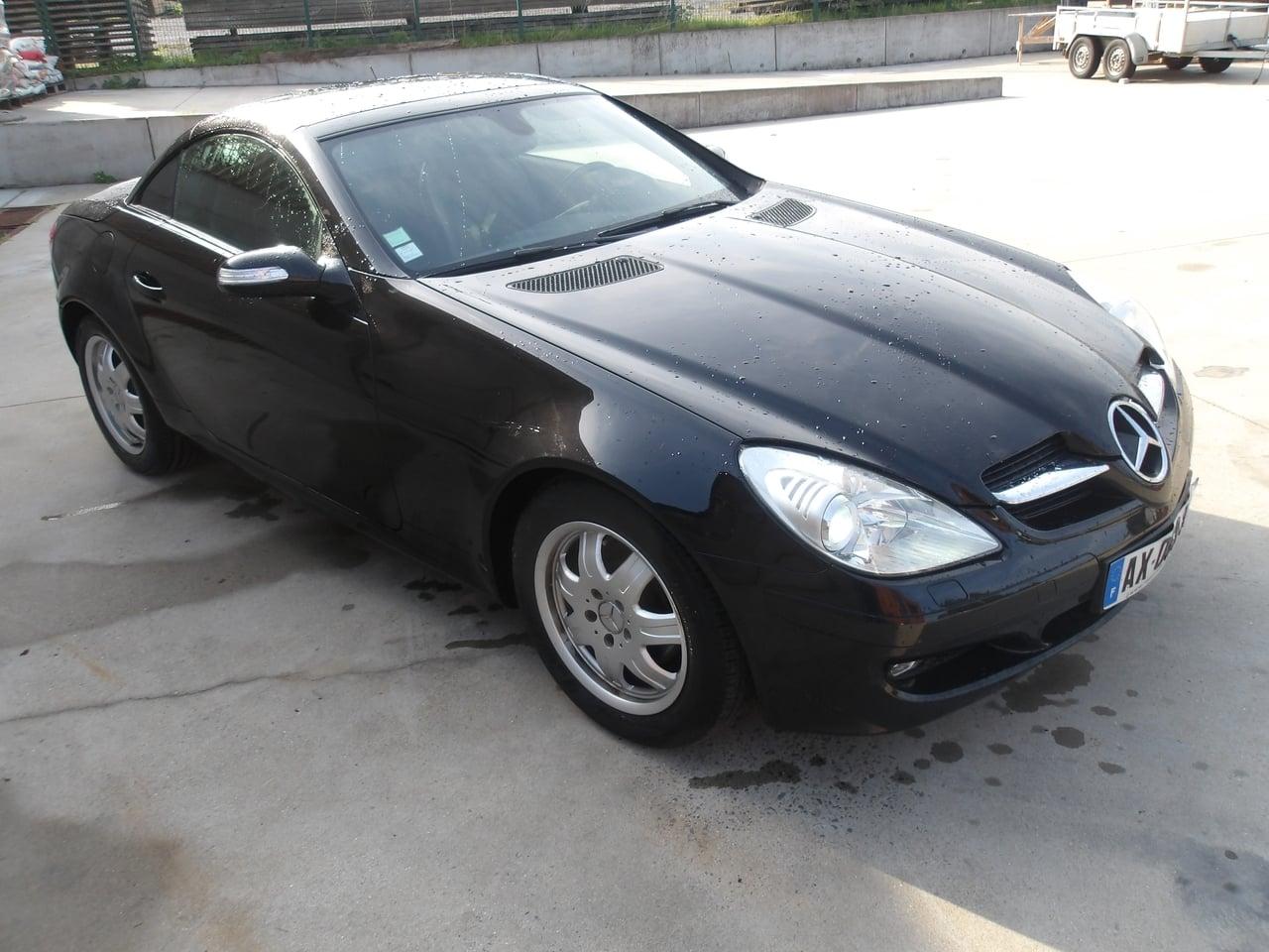 2004 Mercedes-Benz SLK 200 R171 LesAnciennes.com