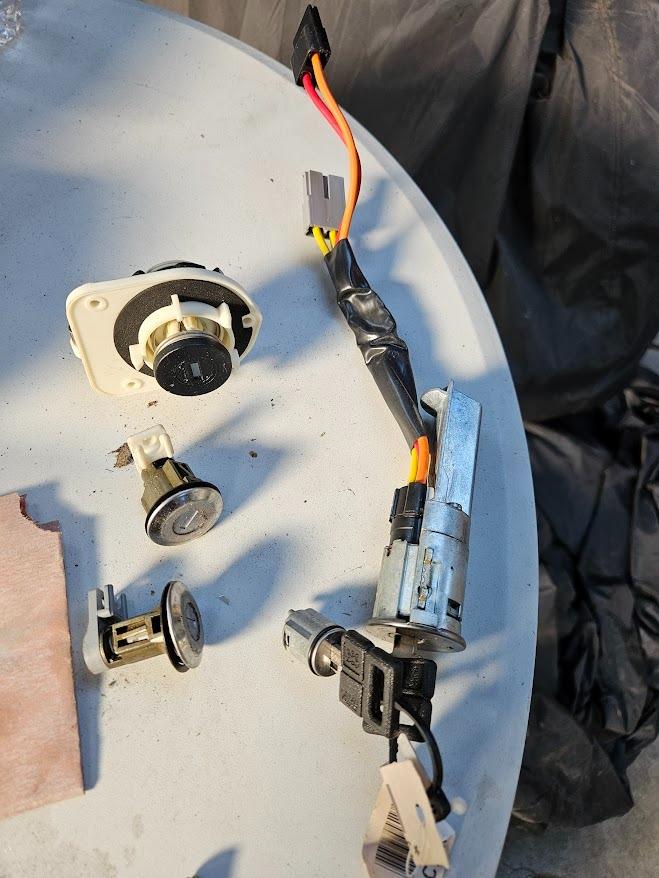 Neiman PEUGEOT 405 LesAnciennes.com