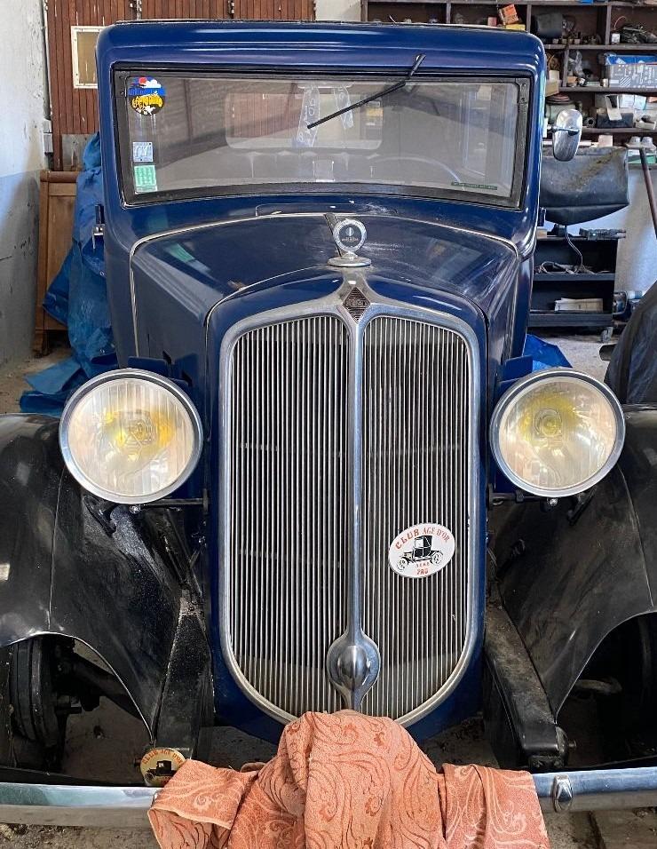 RENAULT Monaquatre - 1945 LesAnciennes.com