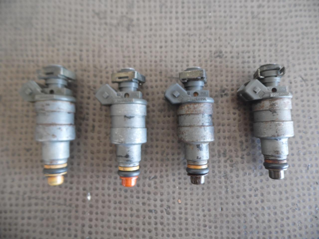 INJECTEURS 0280150201 94460111001 PORSCHE 944-1 LesAnciennes.com