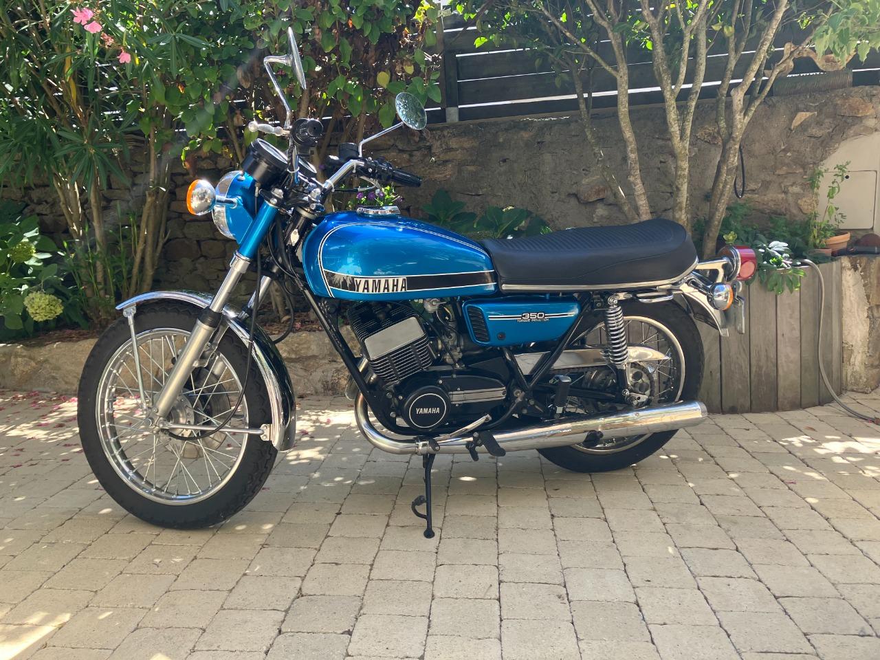 YAMAHA RD 250 - 1973 LesAnciennes.com