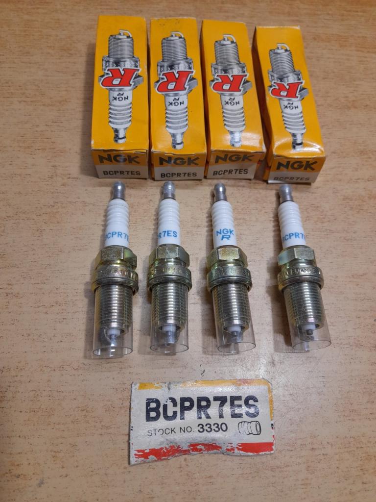 Bougies Peugeot 306 106 405 MI16 BCPR7ES LesAnciennes.com