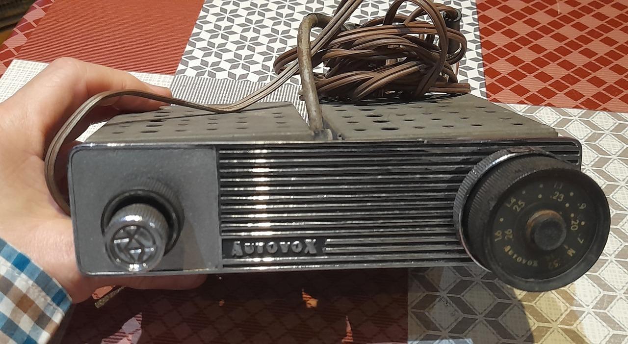 Autoradio Autovox LesAnciennes.com