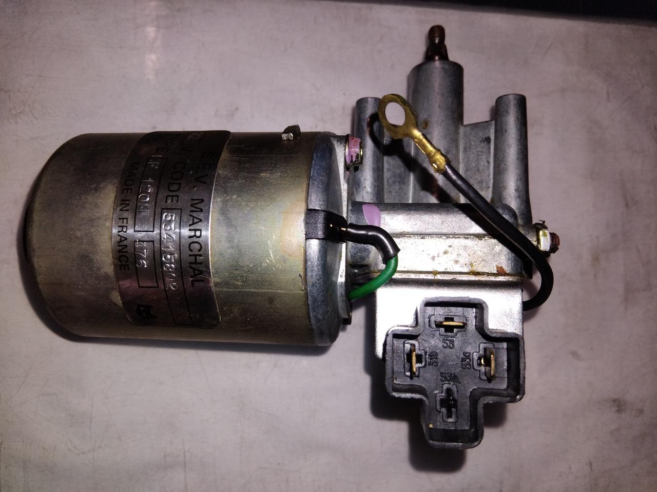 Monteur d'essuie glace RENAULT 6 (R6) LesAnciennes.com