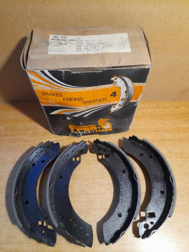 Mâchoires de frein arrière Ford Escort Capri LesAnciennes.com