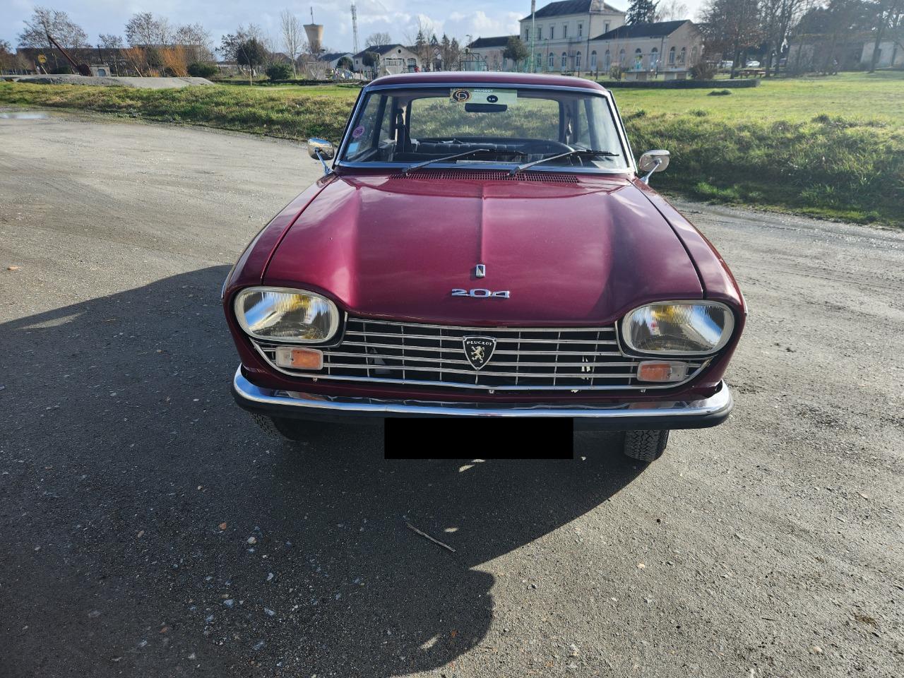 PEUGEOT 204 - 1969 LesAnciennes.com