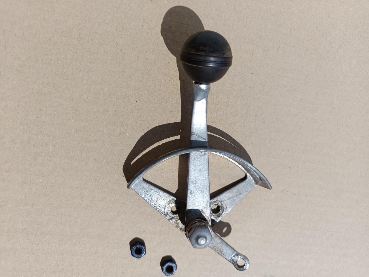 Levier de vitesses Peugeot 125, 150, 175 LesAnciennes.com