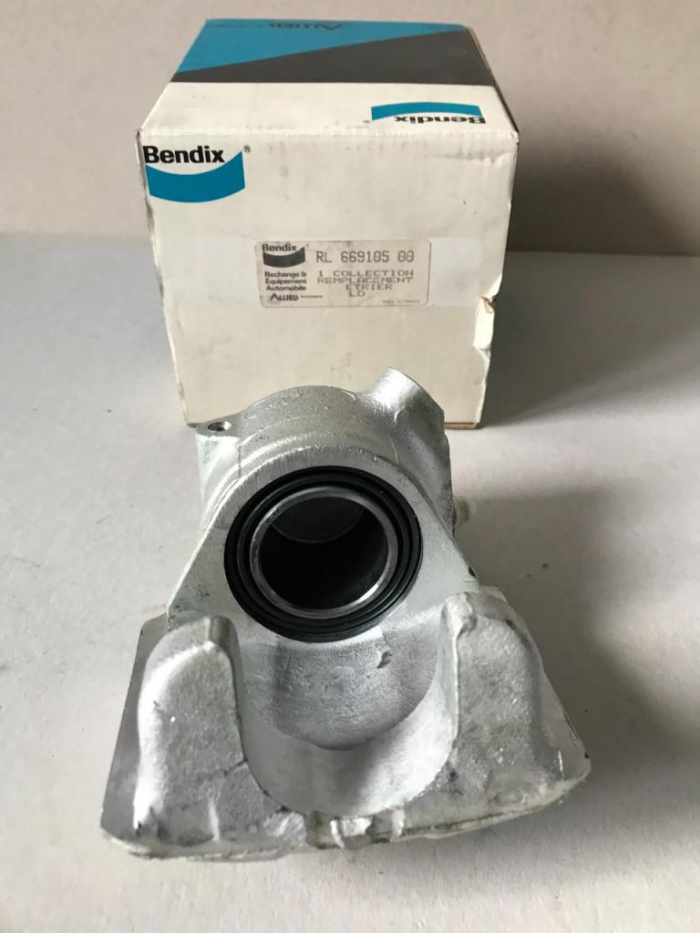 Etrier arrière droit CHRYSLER 160 LesAnciennes.com