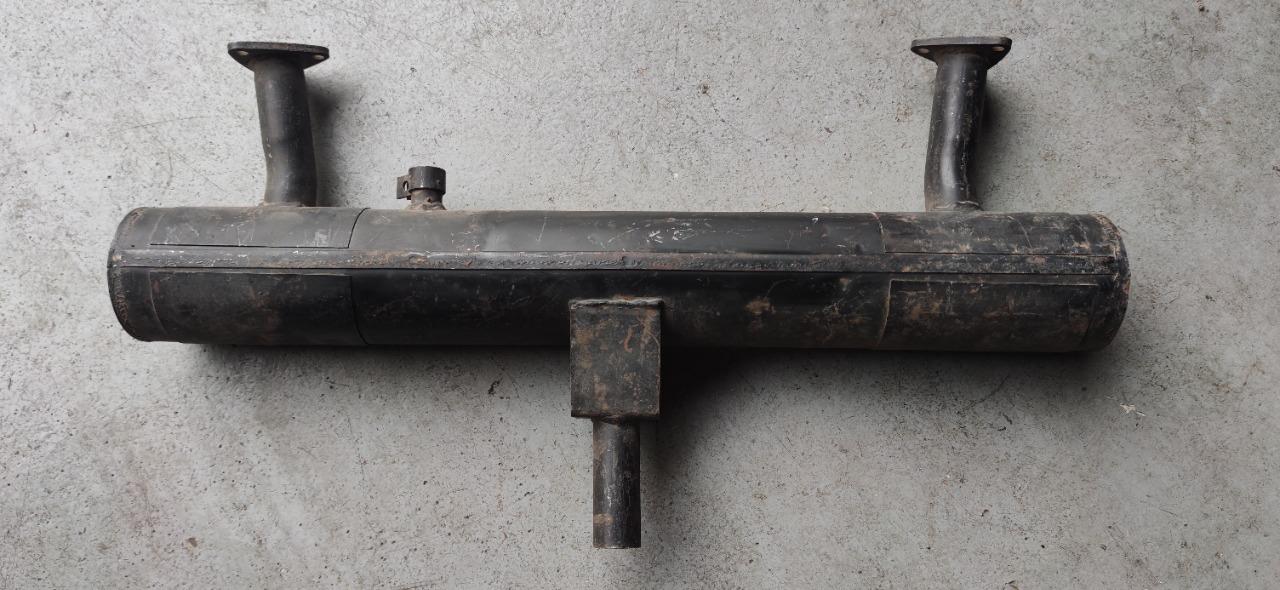 Silencieux échappement DAF 33 LesAnciennes.com