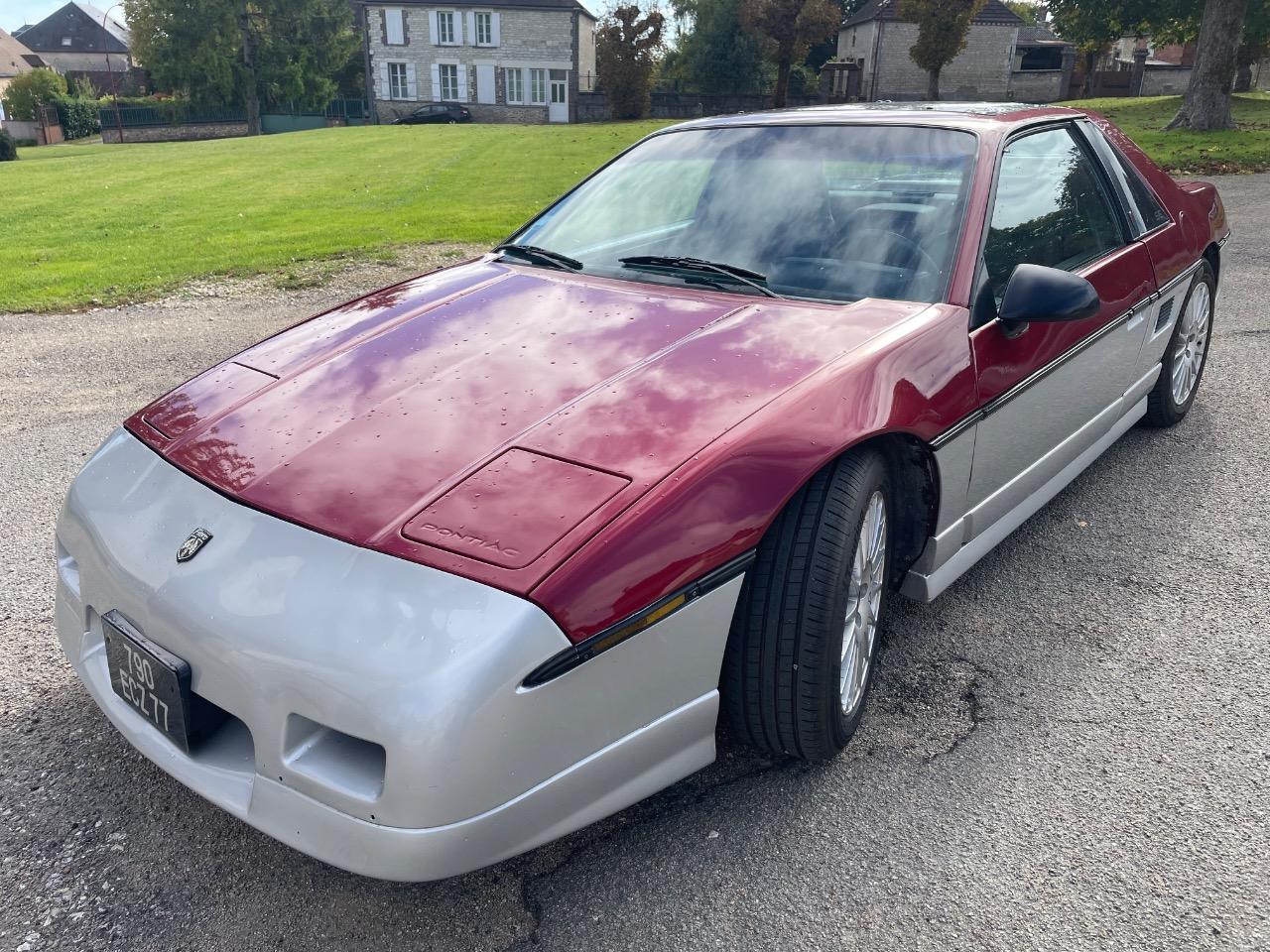 PONTIAC Fiero - 1987 LesAnciennes.com