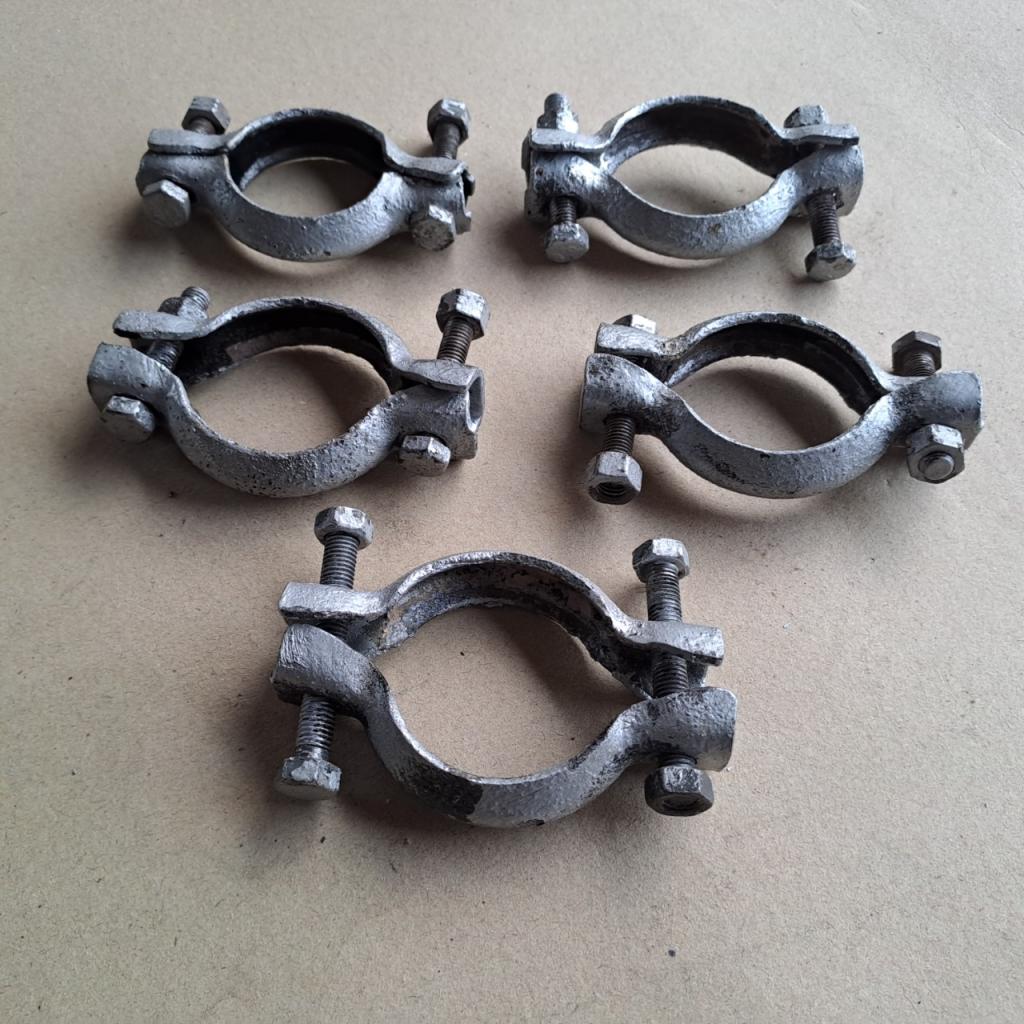 Collier d echappements 2CV LesAnciennes.com