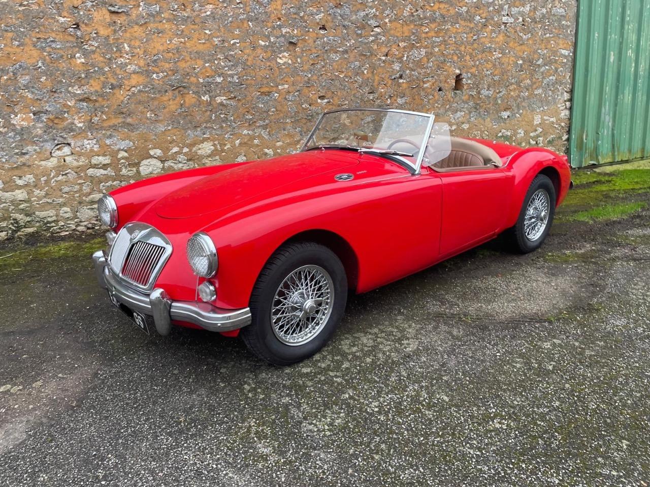 MG MGA 1600 ROADSTER - 1961 LesAnciennes.com