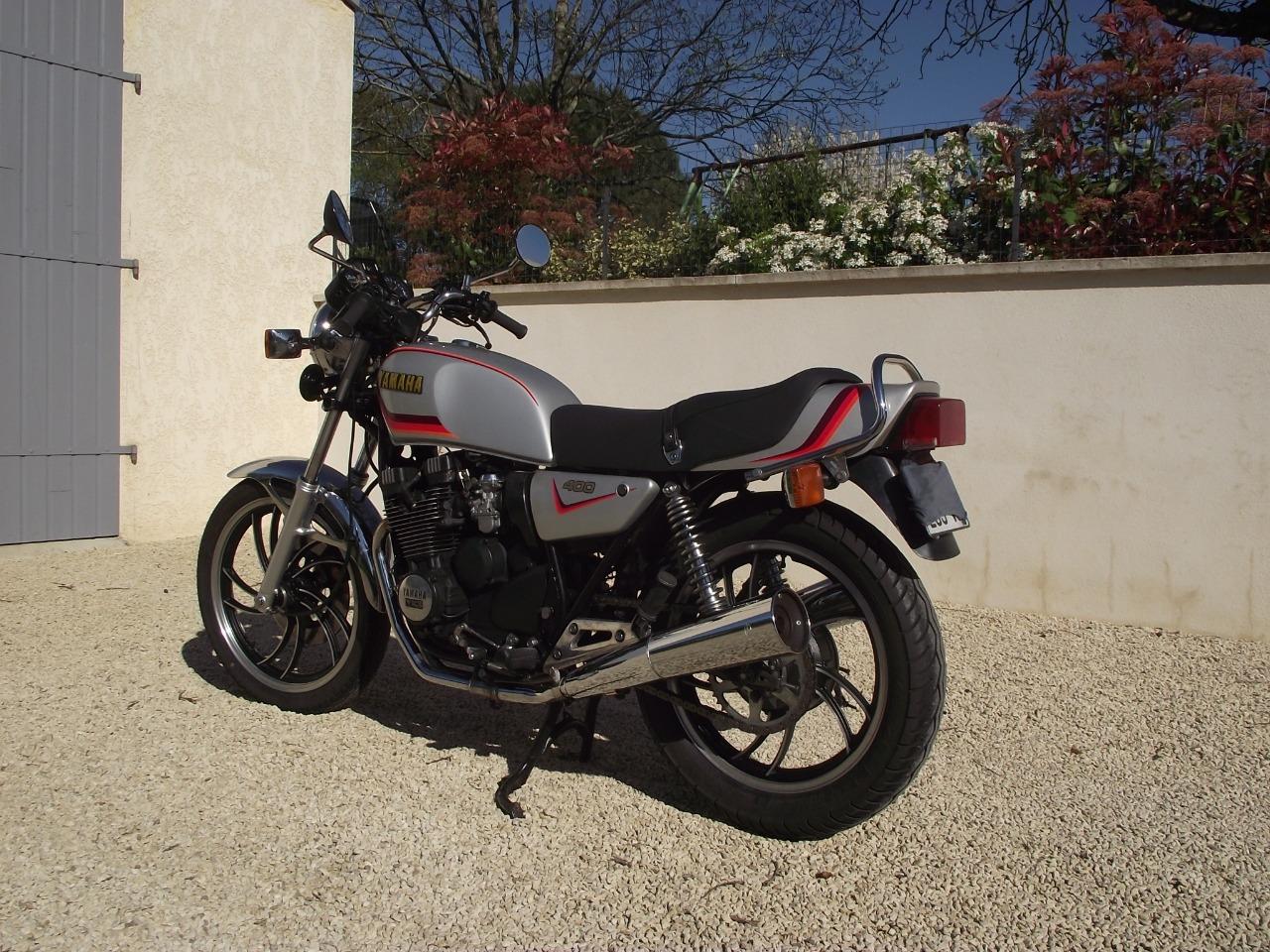 YAMAHA XJ 400 V7 - 1981 LesAnciennes.com