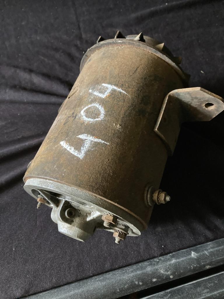 Dynamo PEUGEOT 404 LesAnciennes.com