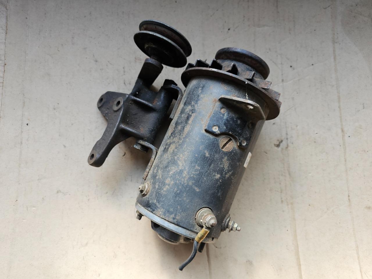 Dynamo Ducellier RENAULT 4 (R4) LesAnciennes.com