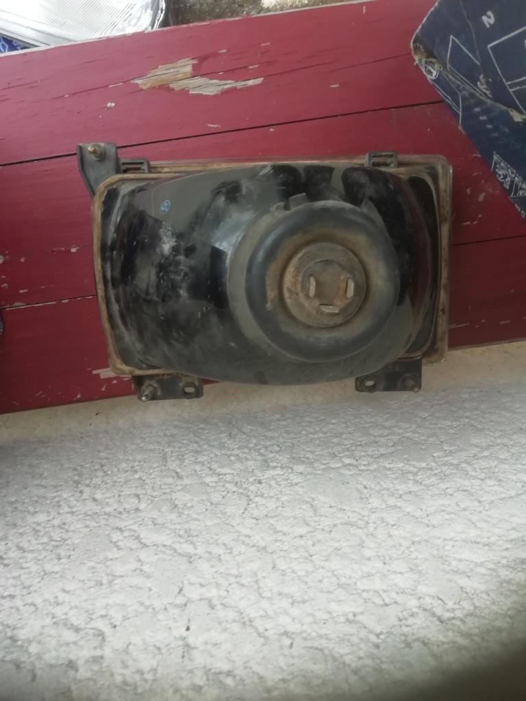 Optique de phare PEUGEOT 104 LesAnciennes.com